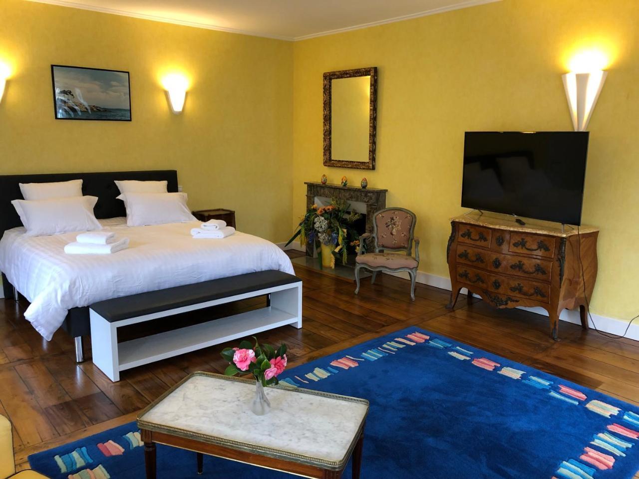 Chateau De Lannouan Landévant Esterno foto